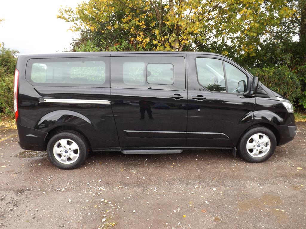 Best 6 Seater Minibus in Wolverhampton