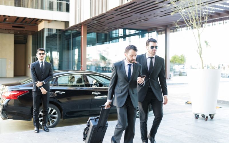 Avoid Mistakes When Booking Airport Transfers in Wolverhampton
